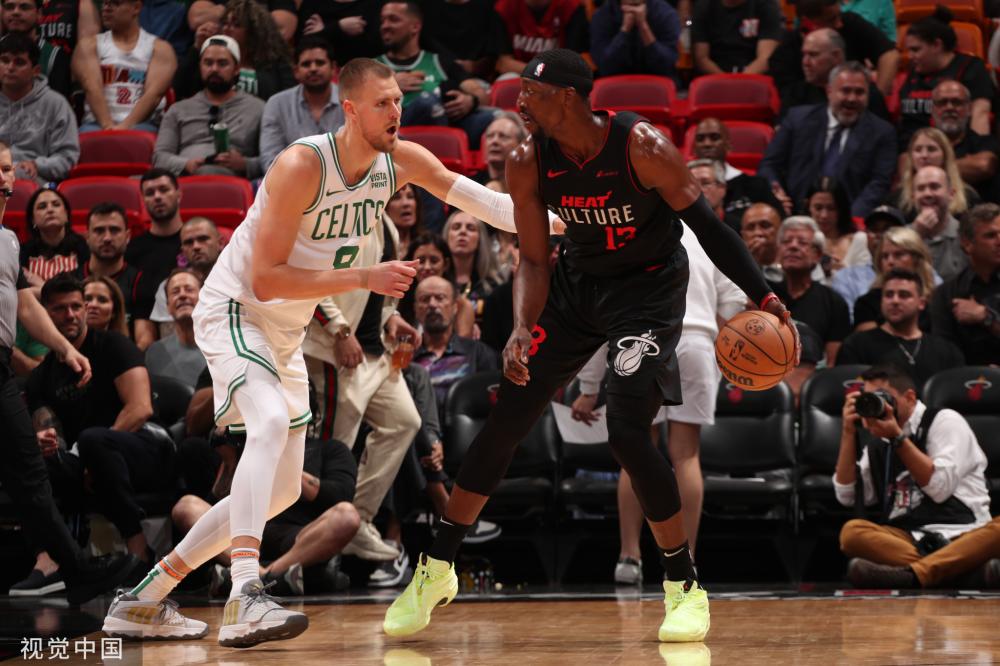 清韵杯还为 清韵杯还为