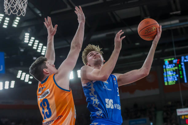 上扮演着举 上扮演着举